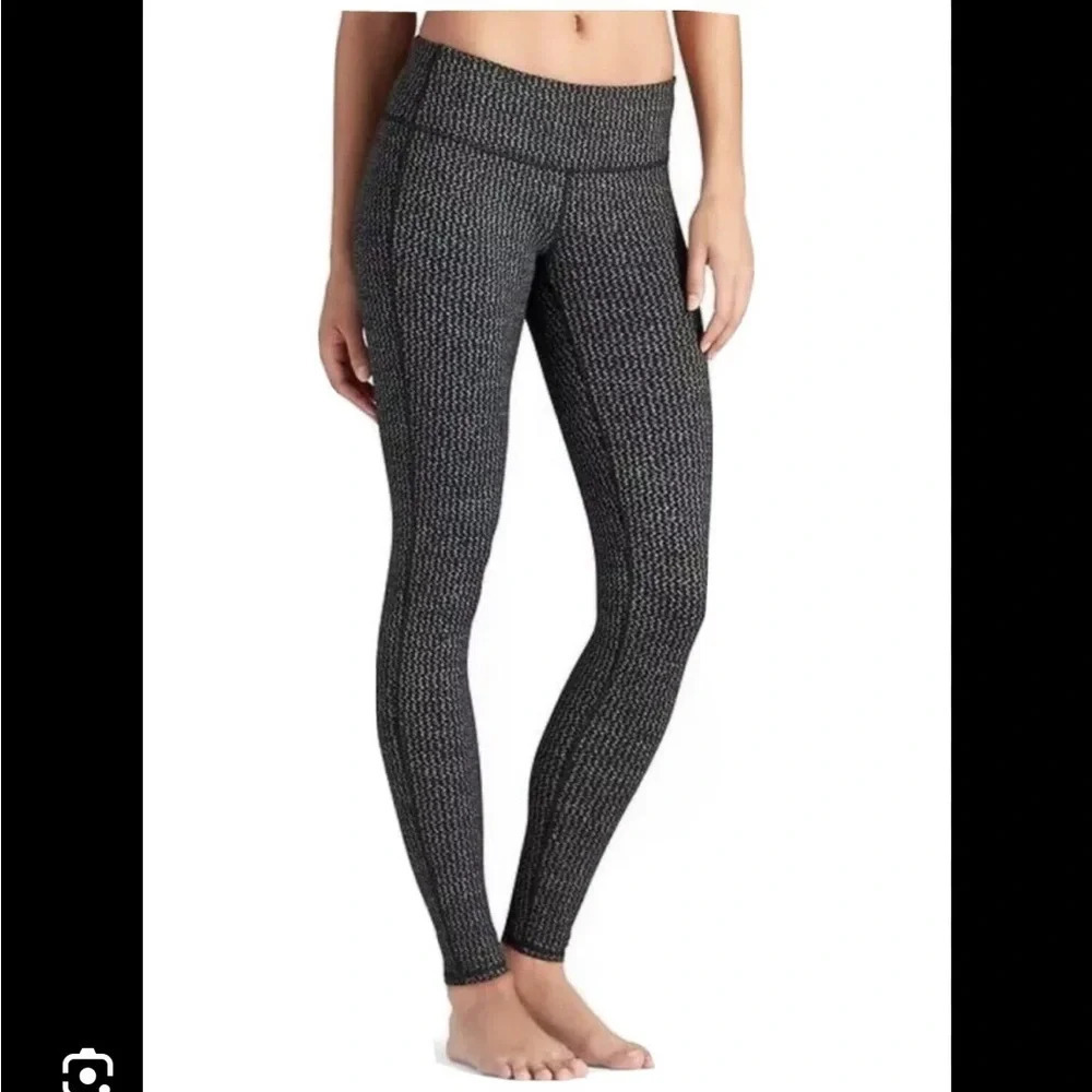 ATHLETA CHATURANGA CHEVRON LEGGINGS